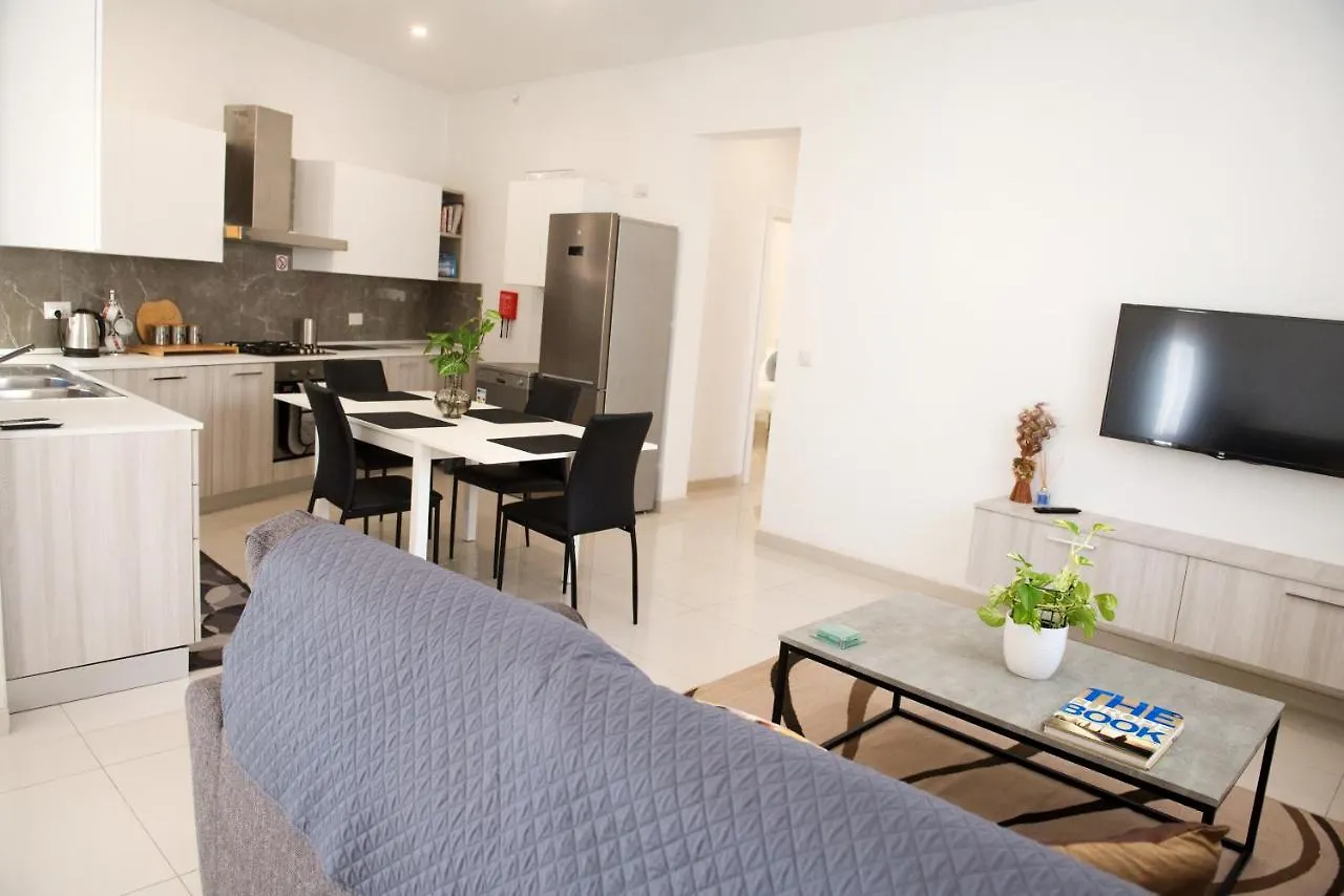 Modern 3Br Apartment With Balcony - Close To Limestone Heritage Park Siggiewi 0*,
