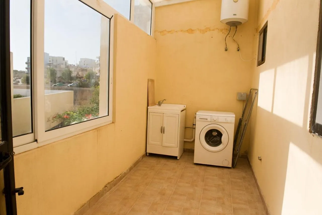 Modern 3Br Apartment With Balcony - Close To Limestone Heritage Park Siggiewi 0*,  Malta
